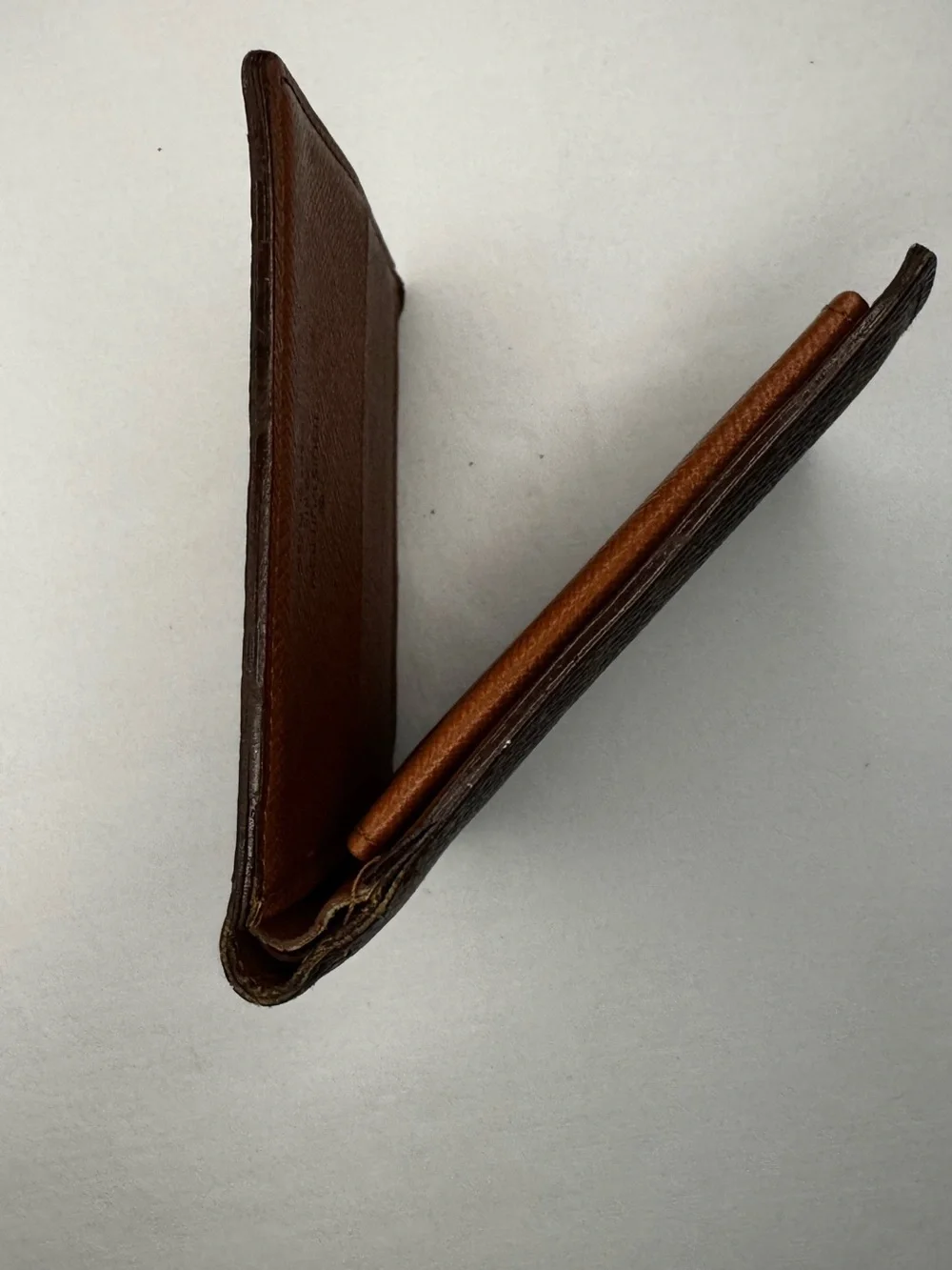 Louis Vuitton classic louis